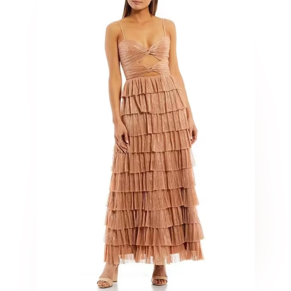 Gianni Bini — Grace Metallic Plisse Sweetheart Neck Cut-Out Tiered Dress